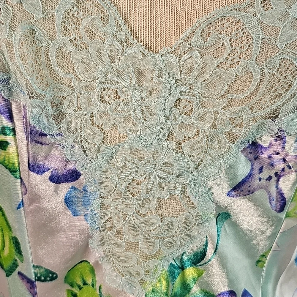 Victoria Secrets 2 Pcs Set Lace‎ Trim Sleepwear. Excelent Condion.